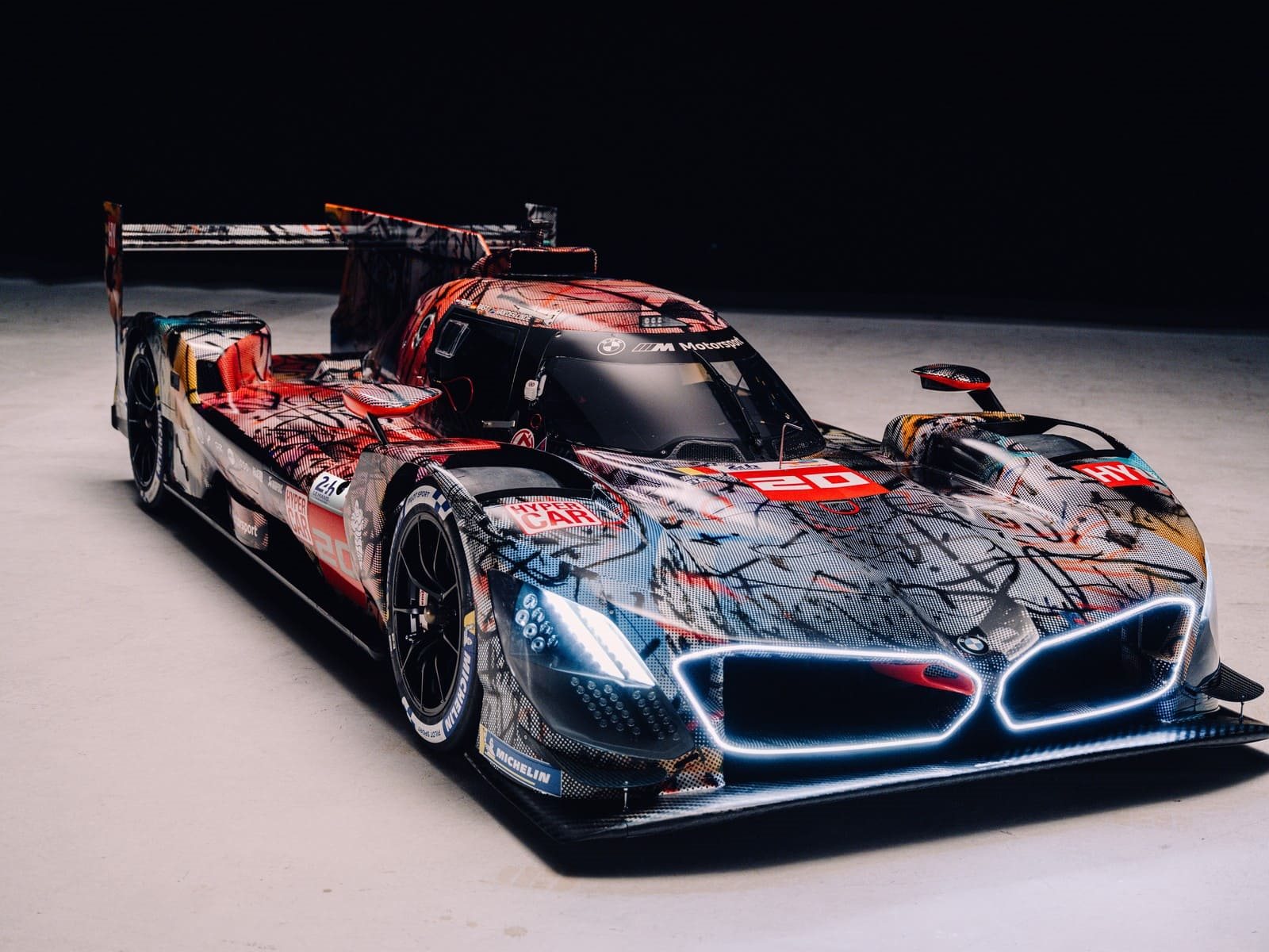 BMW M HYBRID V8 ART CAR BY JULIE MEHRETU, foto 13