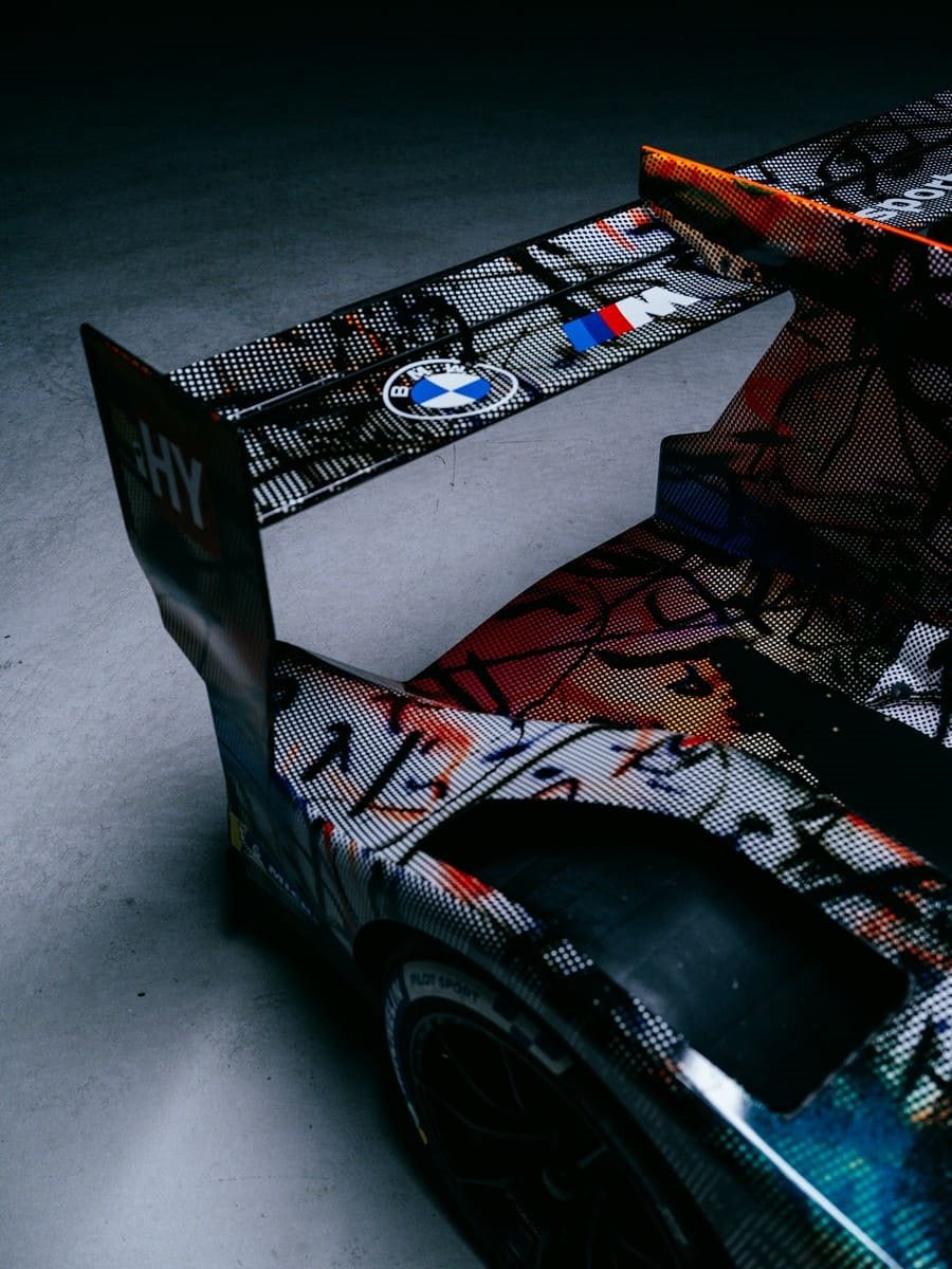 BMW M HYBRID V8 ART CAR BY JULIE MEHRETU, foto 18