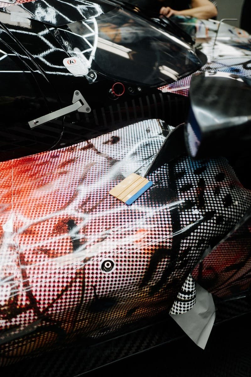 BMW M HYBRID V8 ART CAR BY JULIE MEHRETU, foto 48