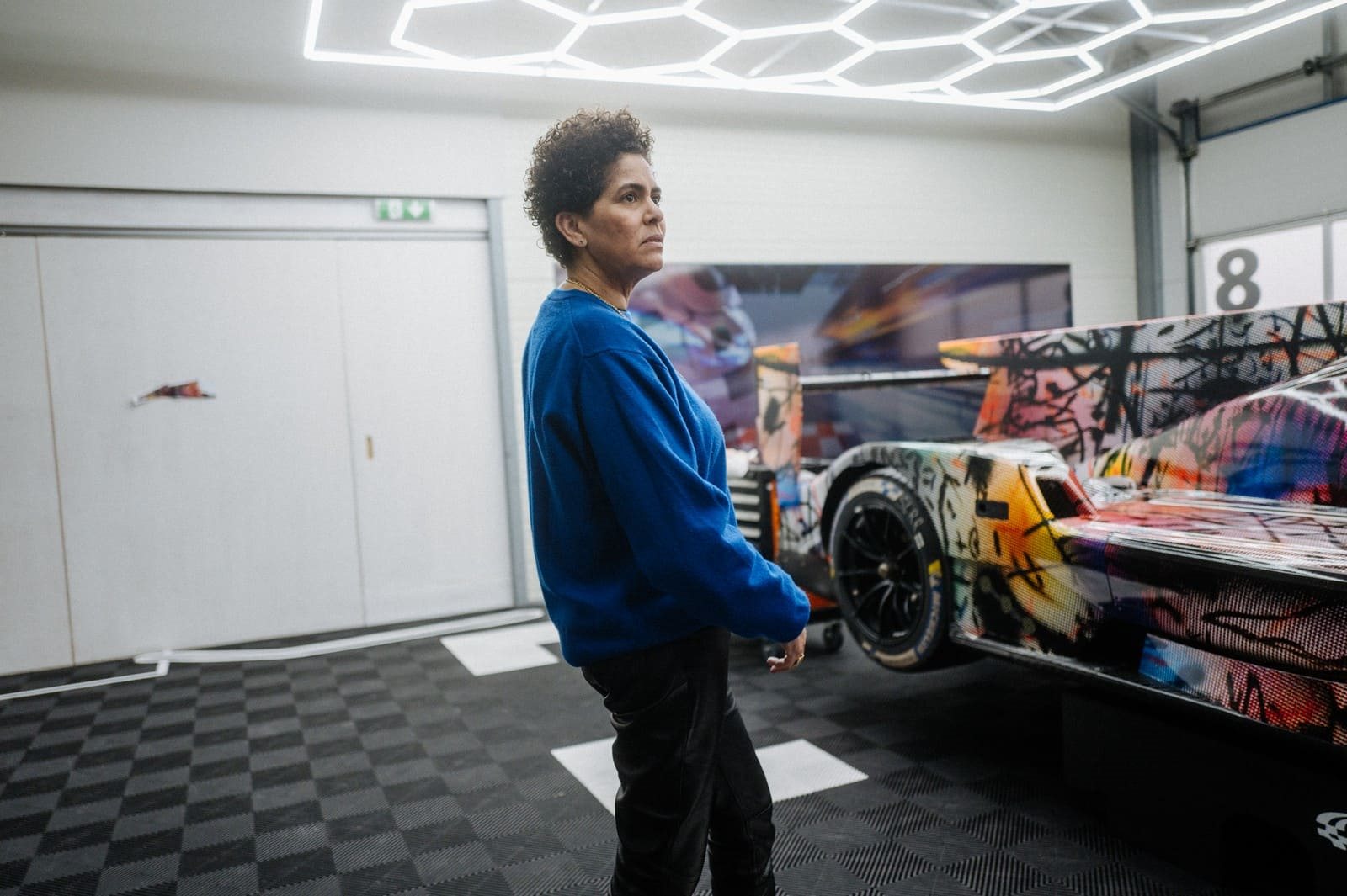 BMW M HYBRID V8 ART CAR BY JULIE MEHRETU, foto 51