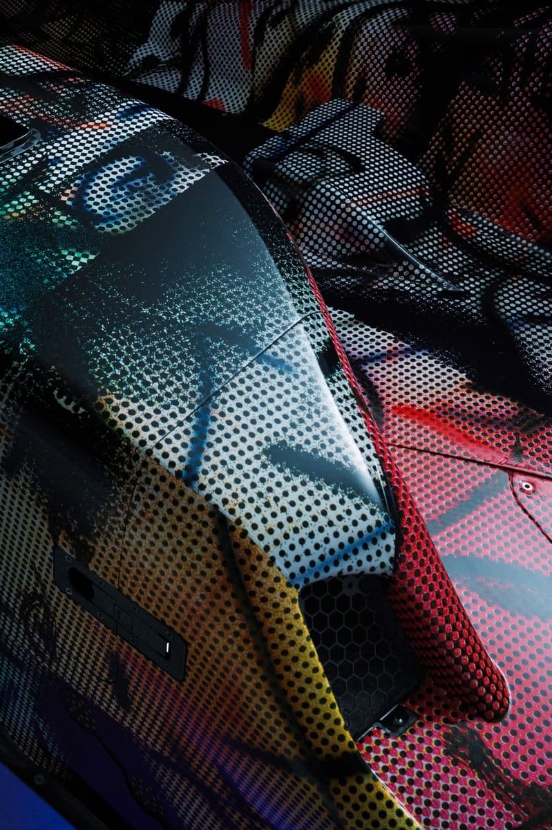 BMW M HYBRID V8 ART CAR BY JULIE MEHRETU, foto 61