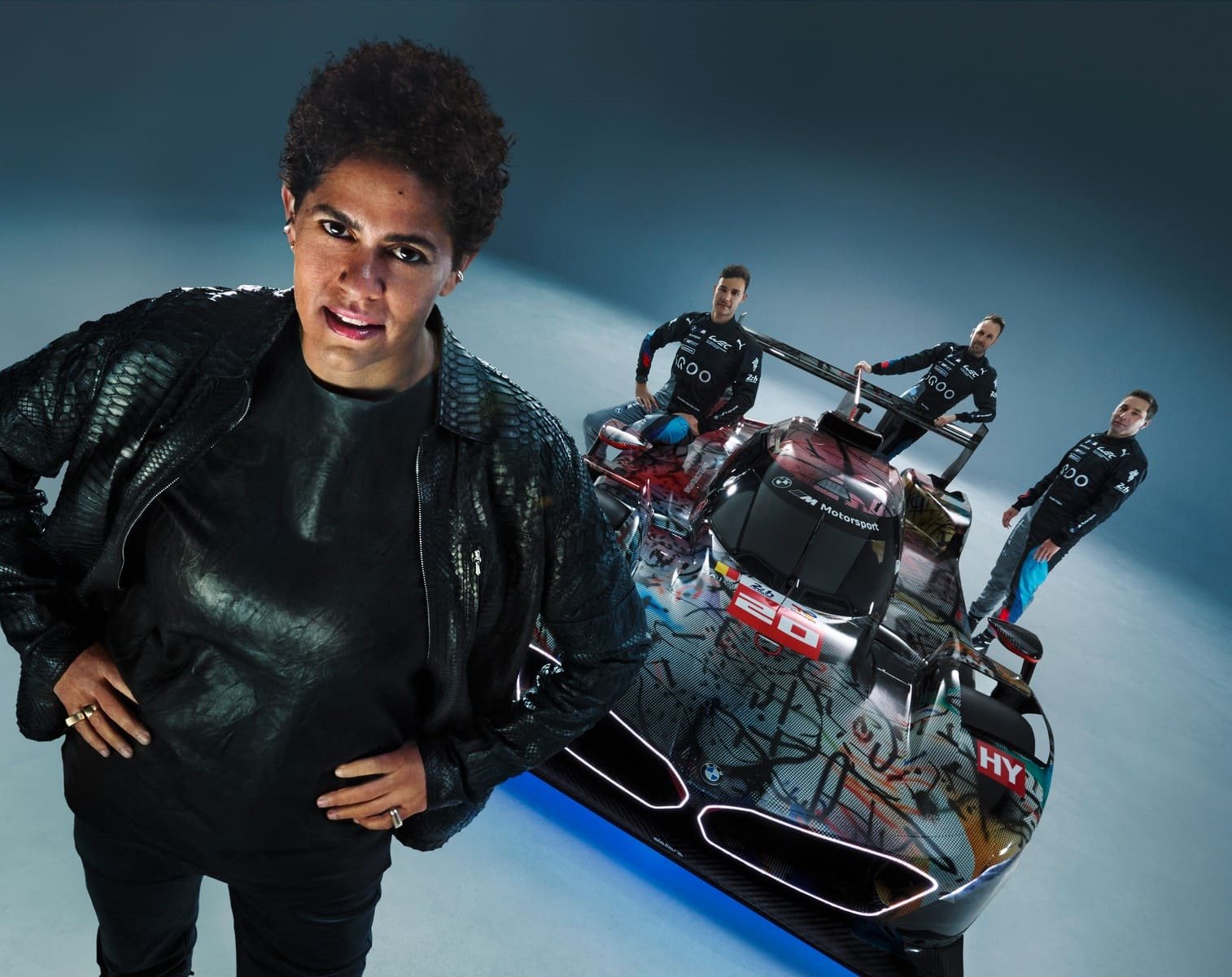 BMW M HYBRID V8 ART CAR BY JULIE MEHRETU, foto 68