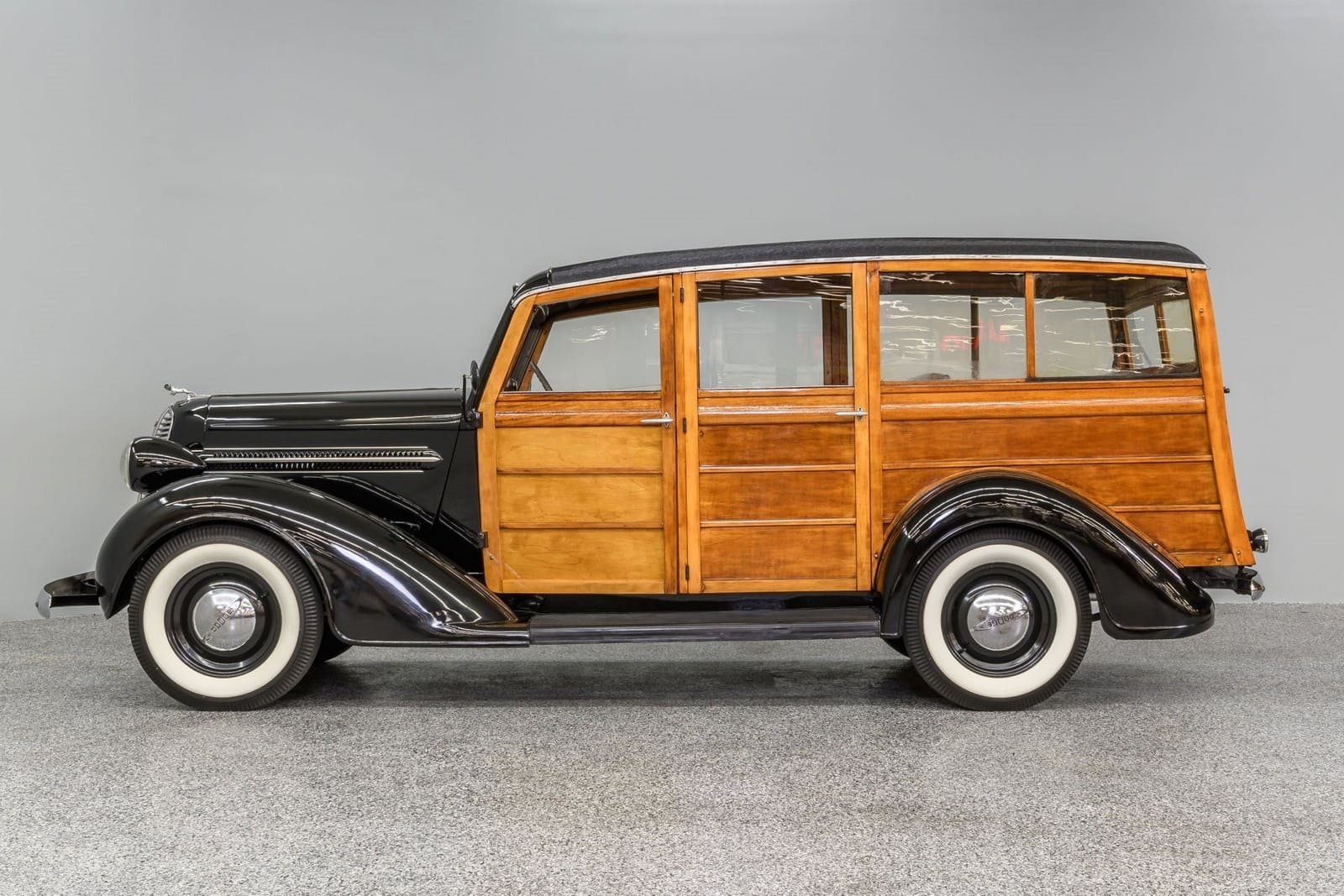 DODGE WESTCHESTER SUBURBAN WOODIE WAGON, foto 2