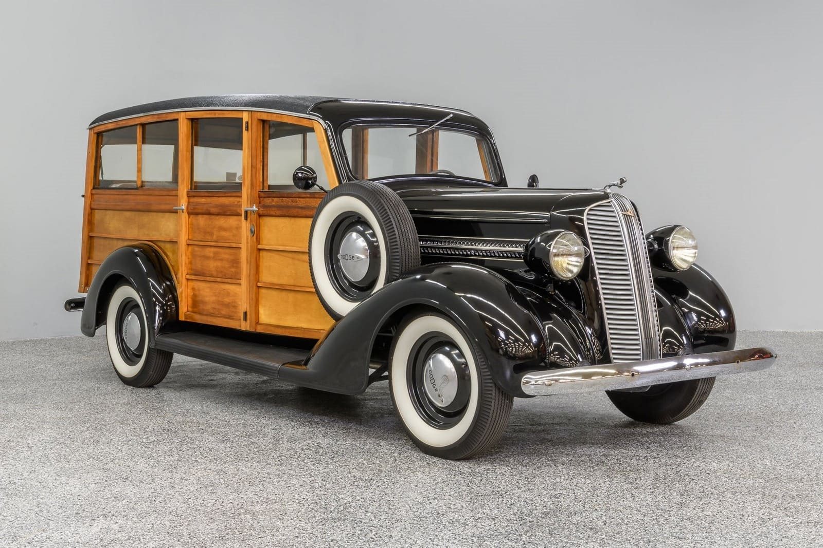 DODGE WESTCHESTER SUBURBAN WOODIE WAGON, foto 8
