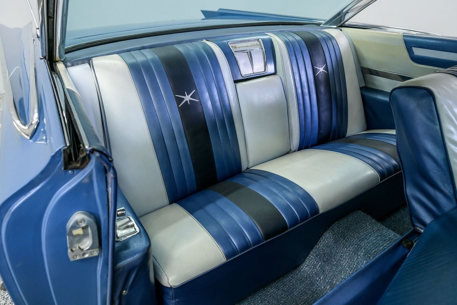 PONTIAC BONNEVILLE SPORTS COUPE, foto 17