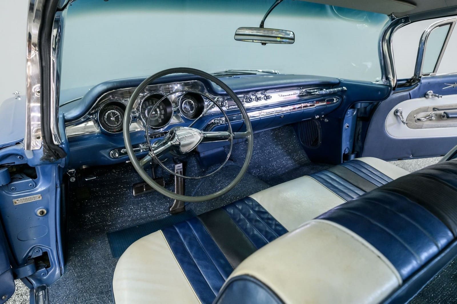 PONTIAC BONNEVILLE SPORTS COUPE, foto 21