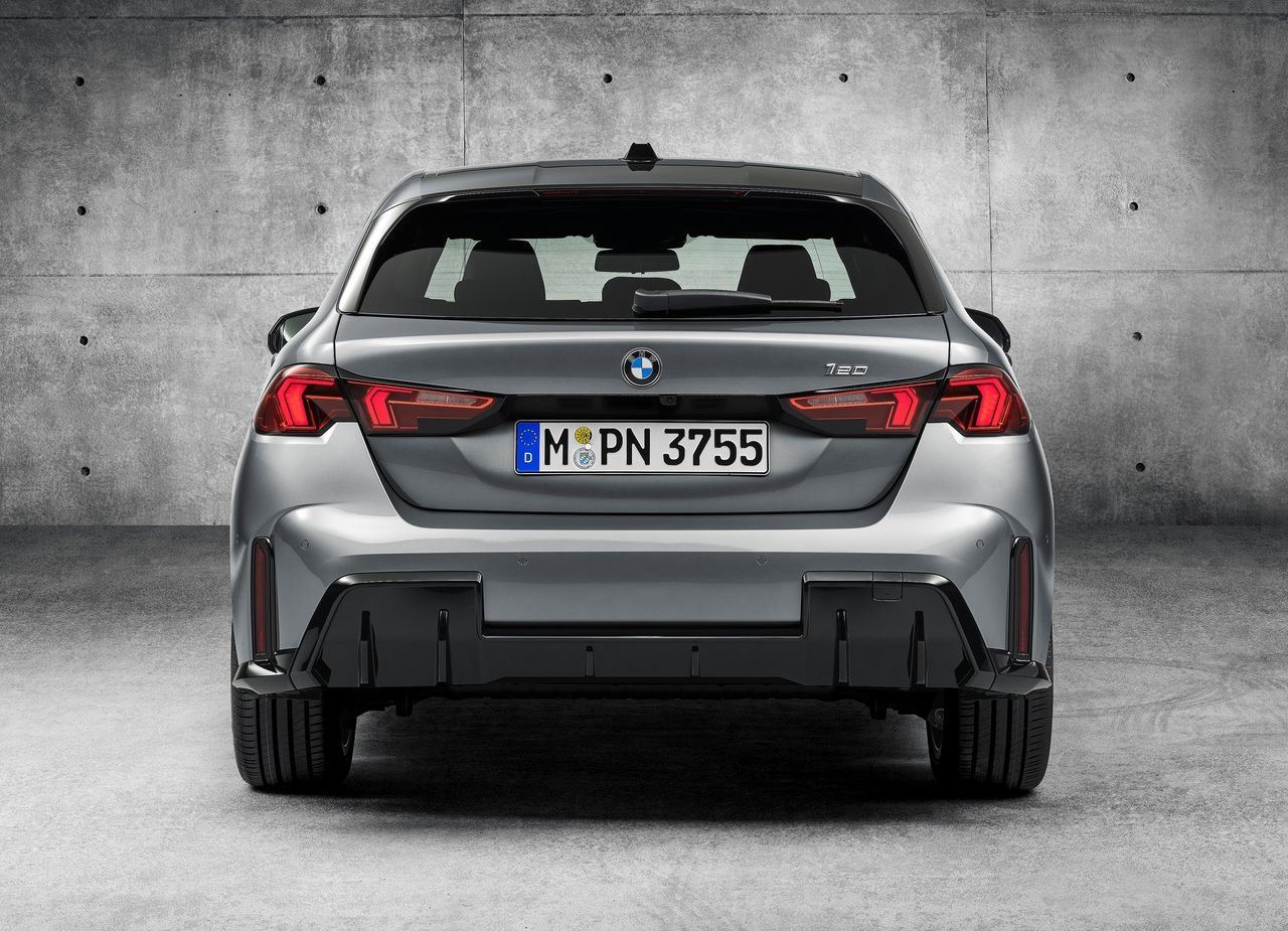 2025 - BMW 1 SERIES, foto 18