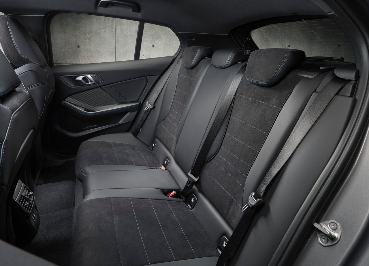 2025 - BMW 1 SERIES, foto 32