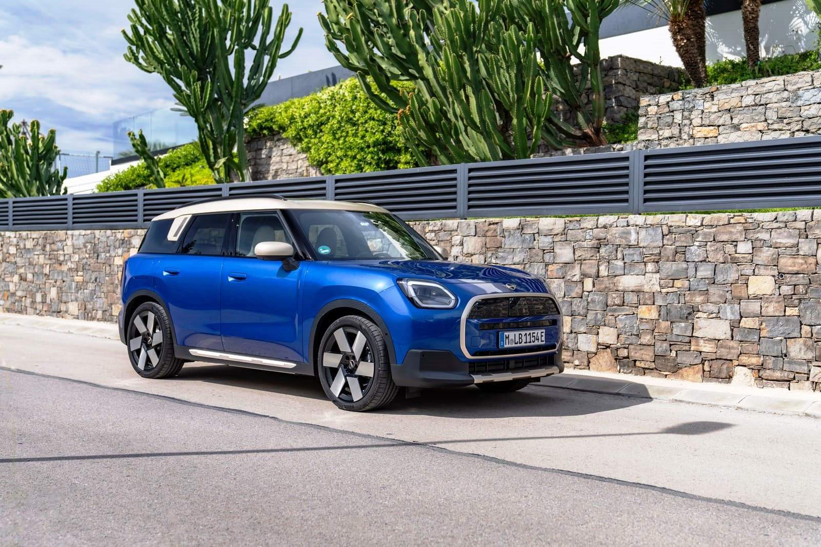 MINI COUNTRYMAN E FAVOURED, foto 1