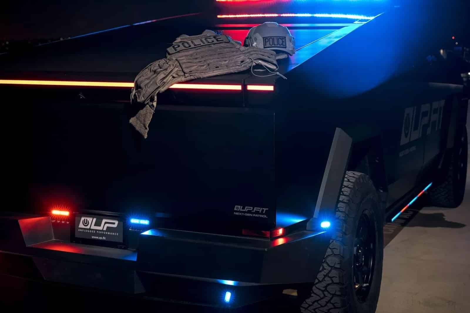 TESLA CYBERTRUCK UP.FIT NEXT-GEN PATROL, foto 5