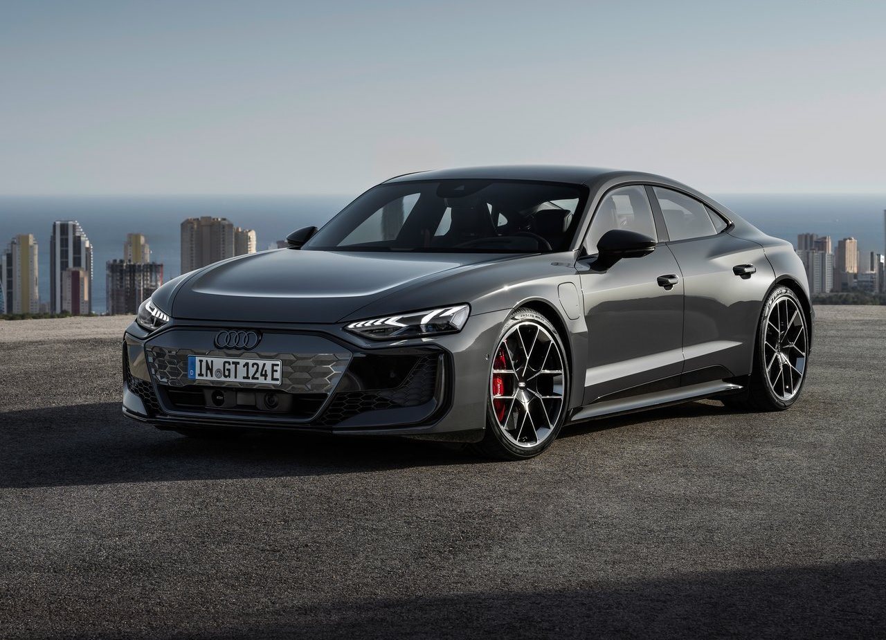 AUDI RS E-TRON GT, foto 2