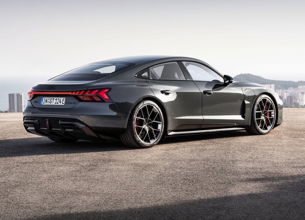 AUDI RS E-TRON GT, foto 9