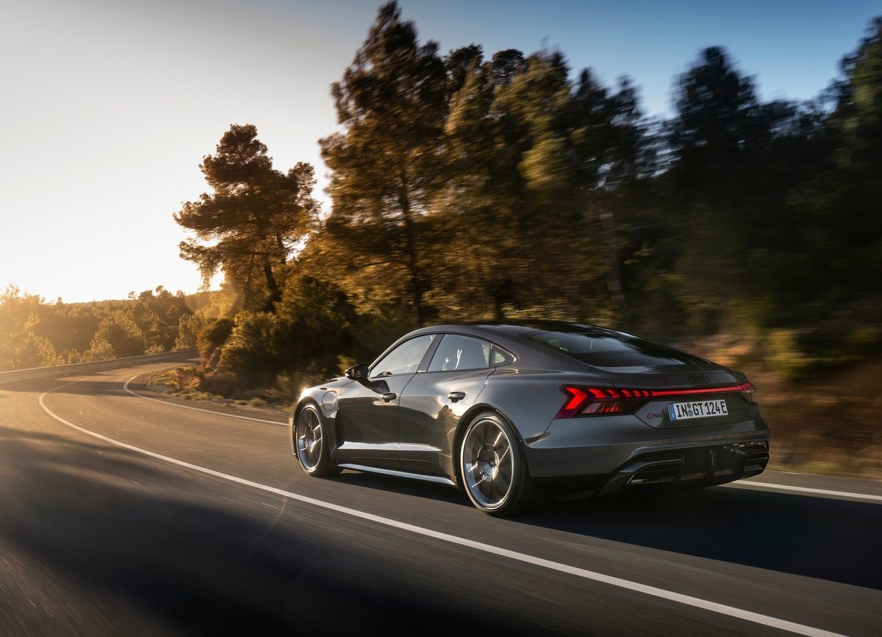 AUDI RS E-TRON GT, foto 13