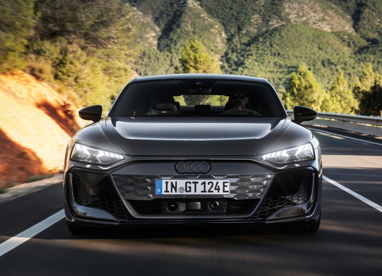 AUDI RS E-TRON GT, foto 16