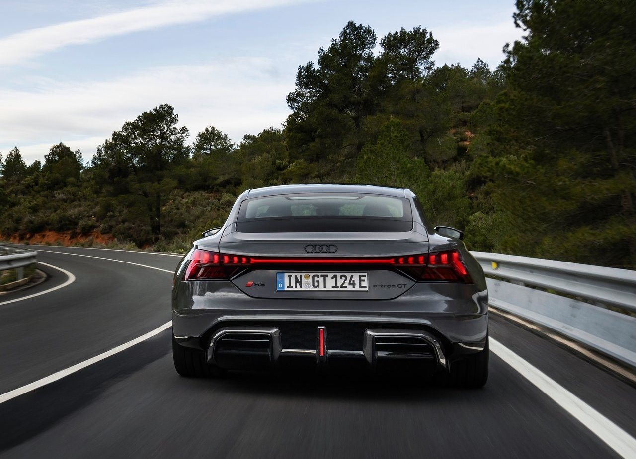 AUDI RS E-TRON GT, foto 18
