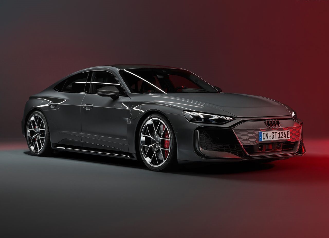 AUDI RS E-TRON GT, foto 19