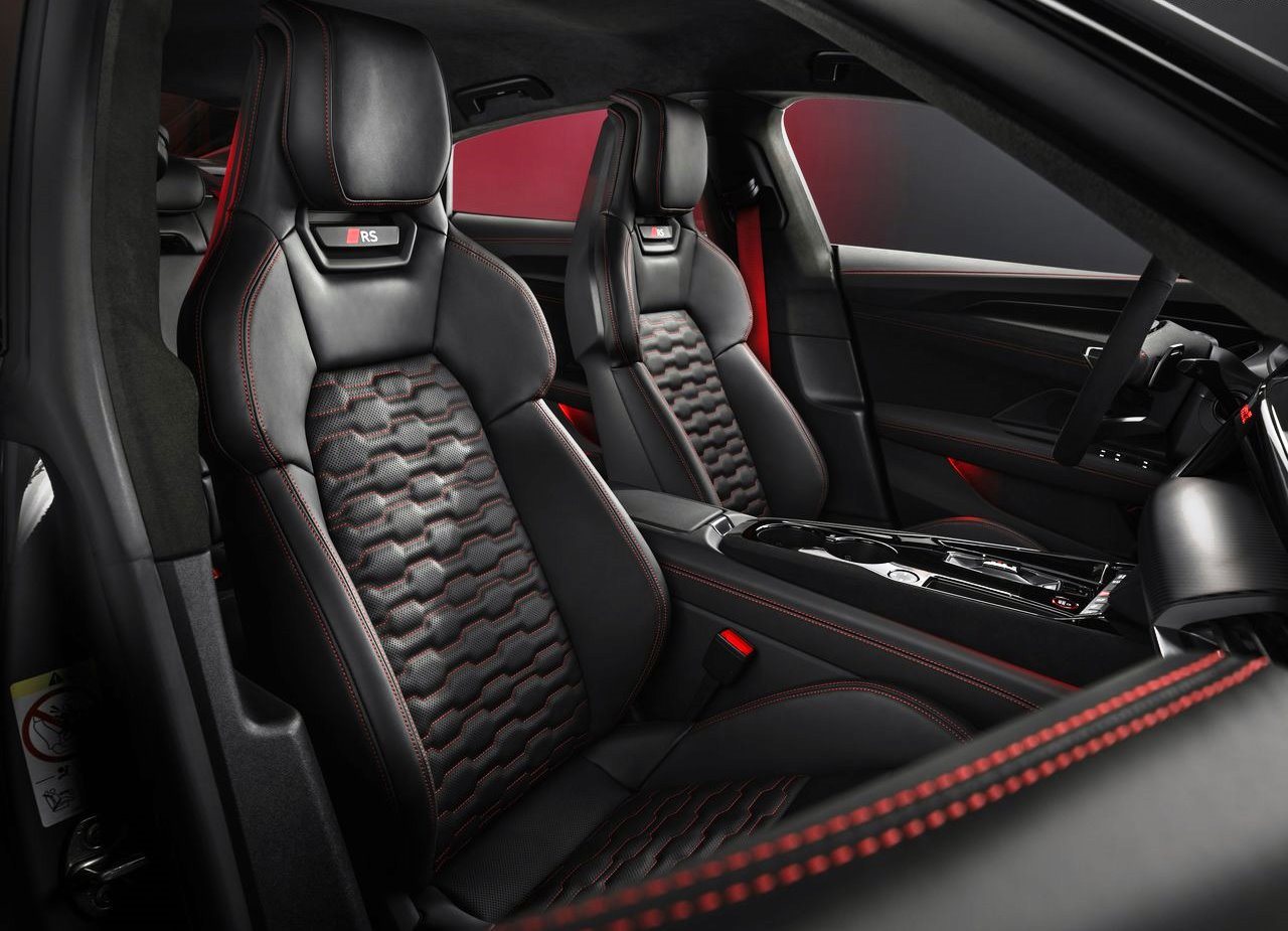 AUDI RS E-TRON GT, foto 30