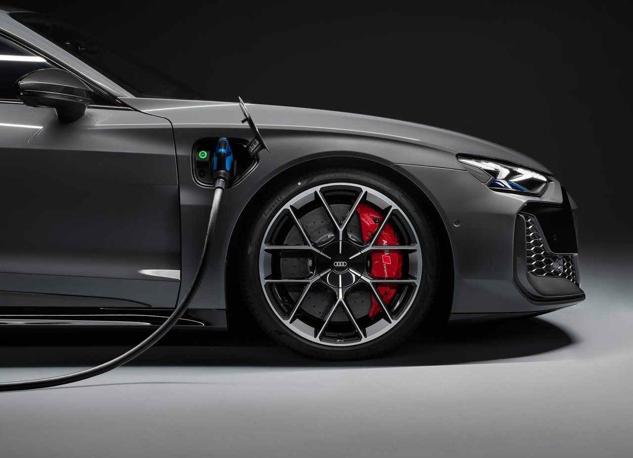 AUDI RS E-TRON GT, foto 35