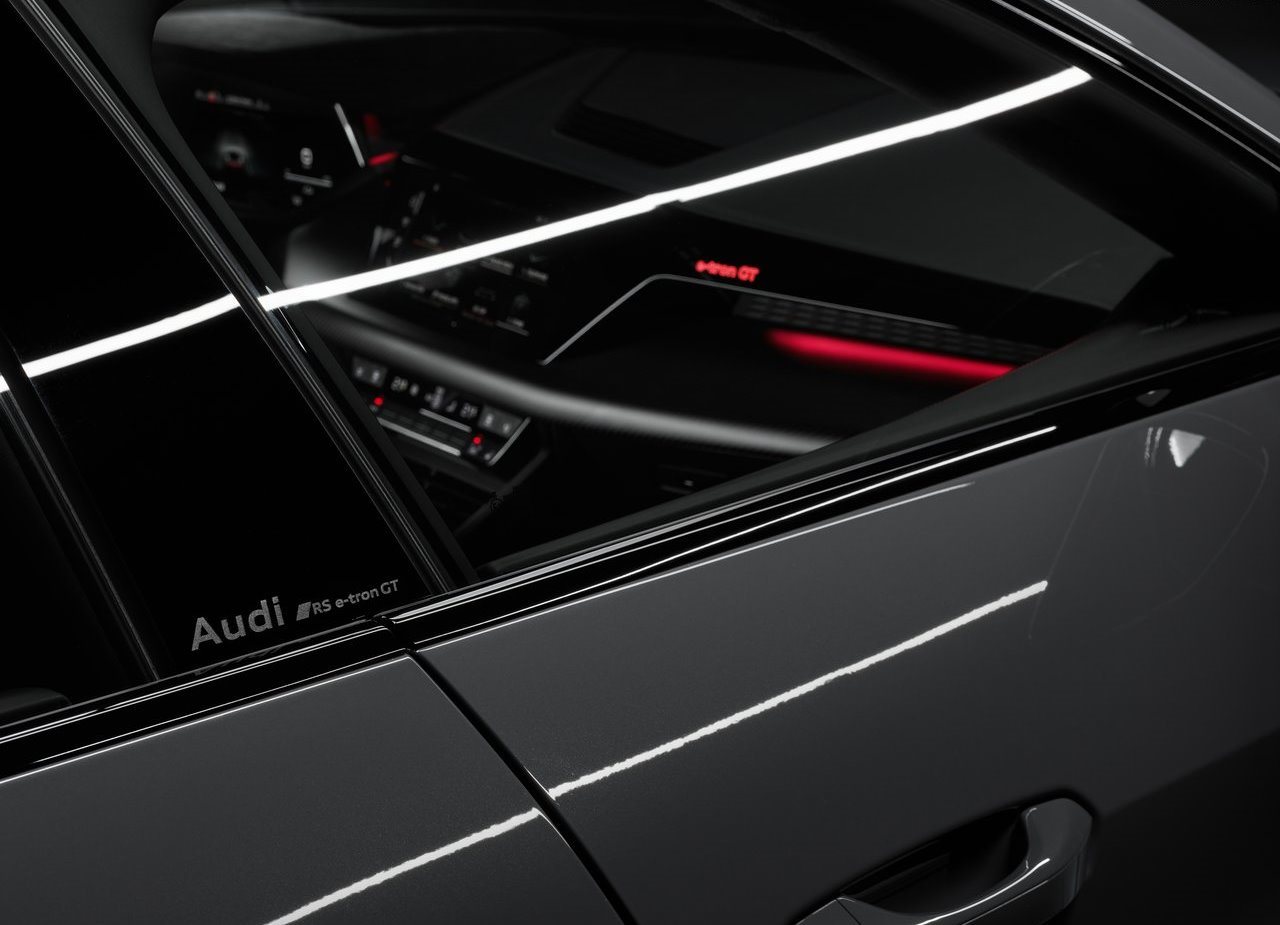 AUDI RS E-TRON GT, foto 38