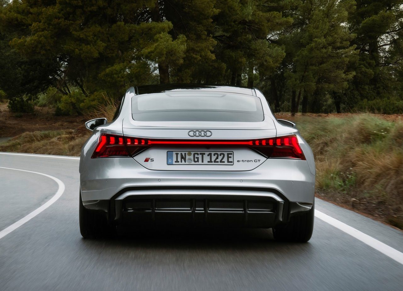 AUDI S E-TRON GT, foto 11