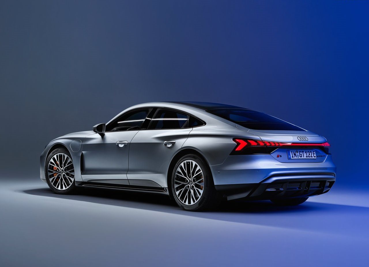 AUDI S E-TRON GT, foto 16