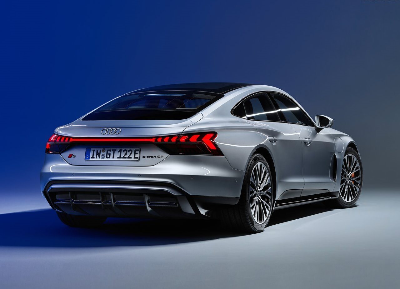 AUDI S E-TRON GT, foto 17