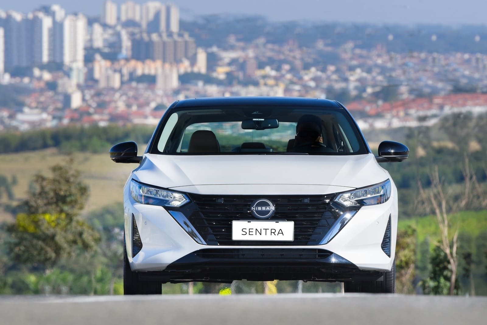 2025 - NISSAN SENTRA EXCLUSIVE, foto 2