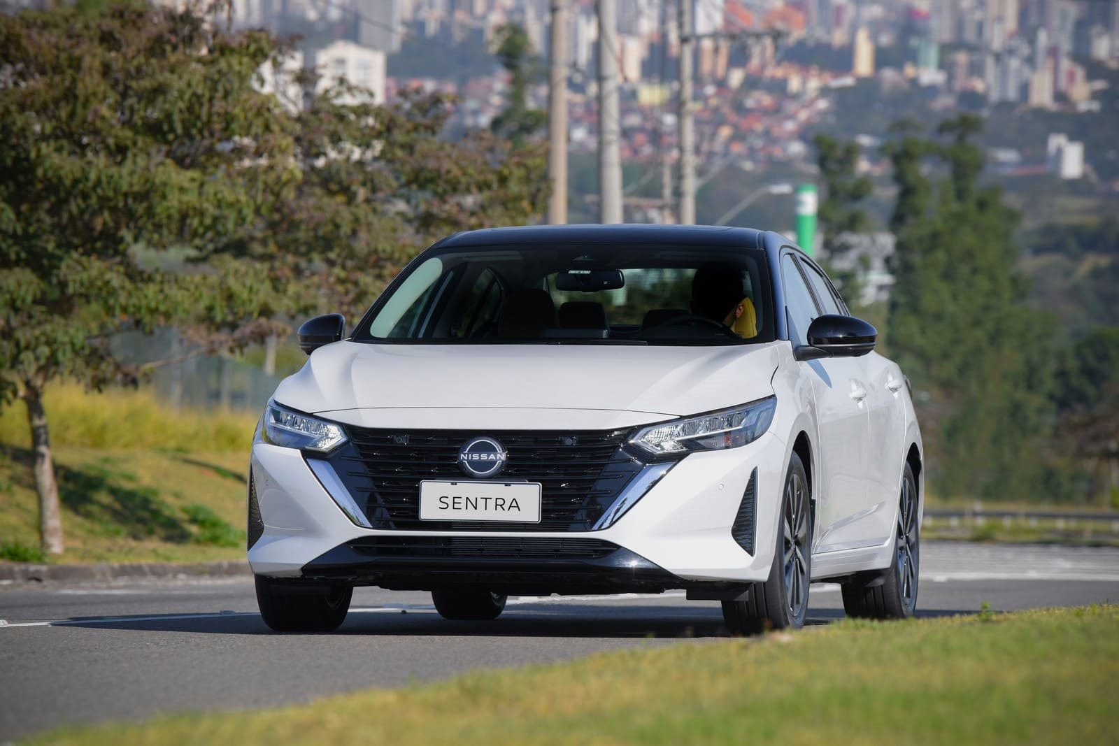 2025 - NISSAN SENTRA EXCLUSIVE, foto 3