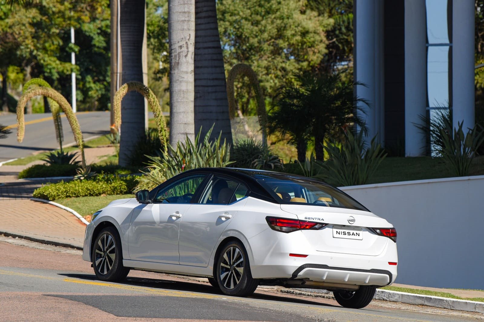 2025 - NISSAN SENTRA EXCLUSIVE, foto 4