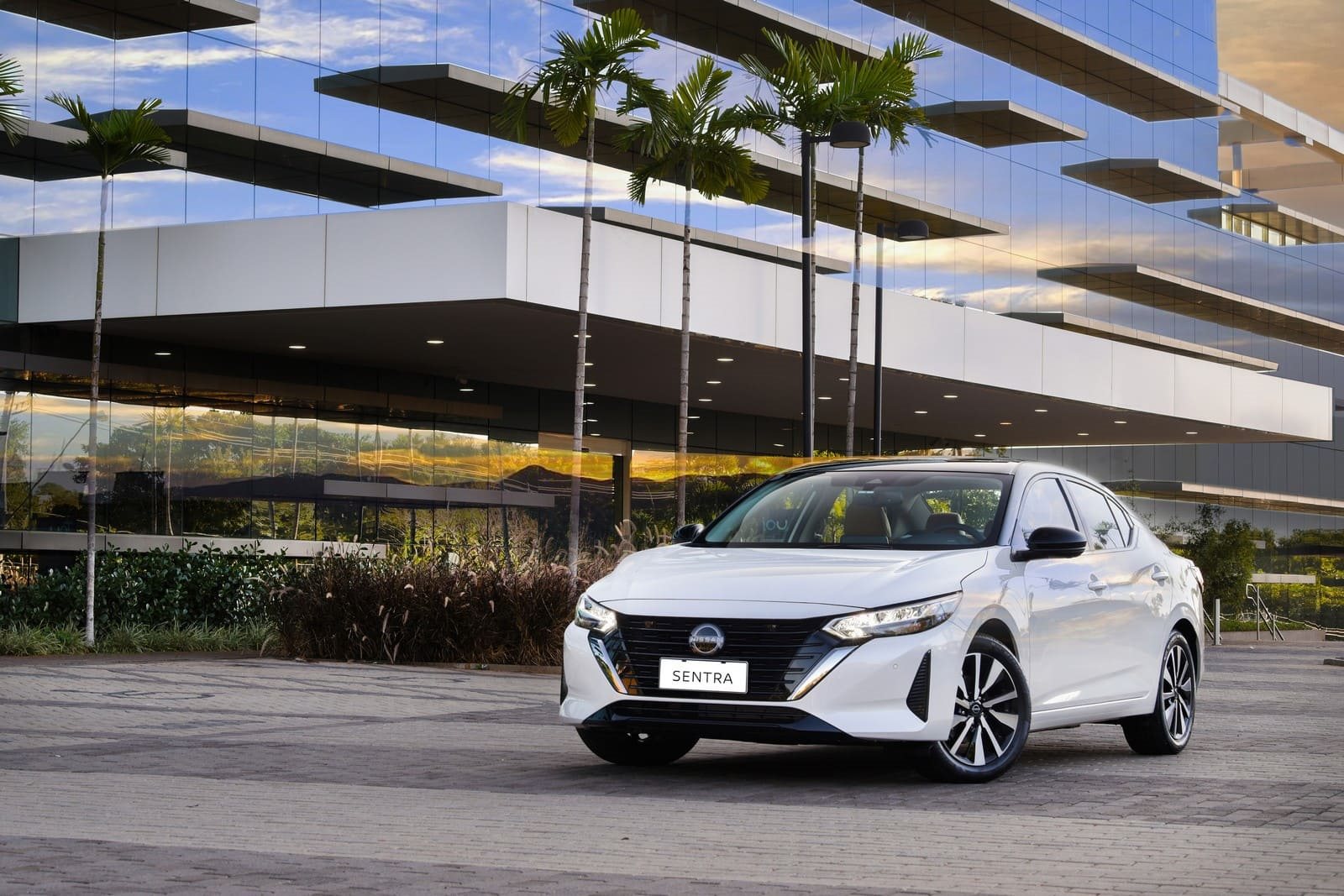 2025 - NISSAN SENTRA EXCLUSIVE, foto 12