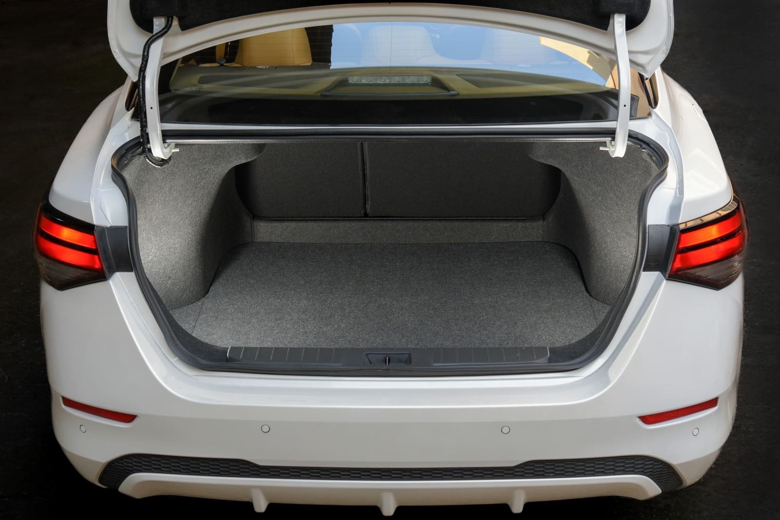 2025 - NISSAN SENTRA EXCLUSIVE, foto 32