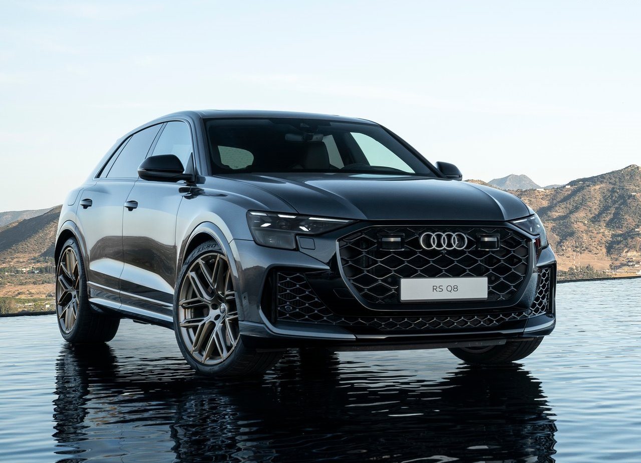 AUDI RS Q8, foto 1