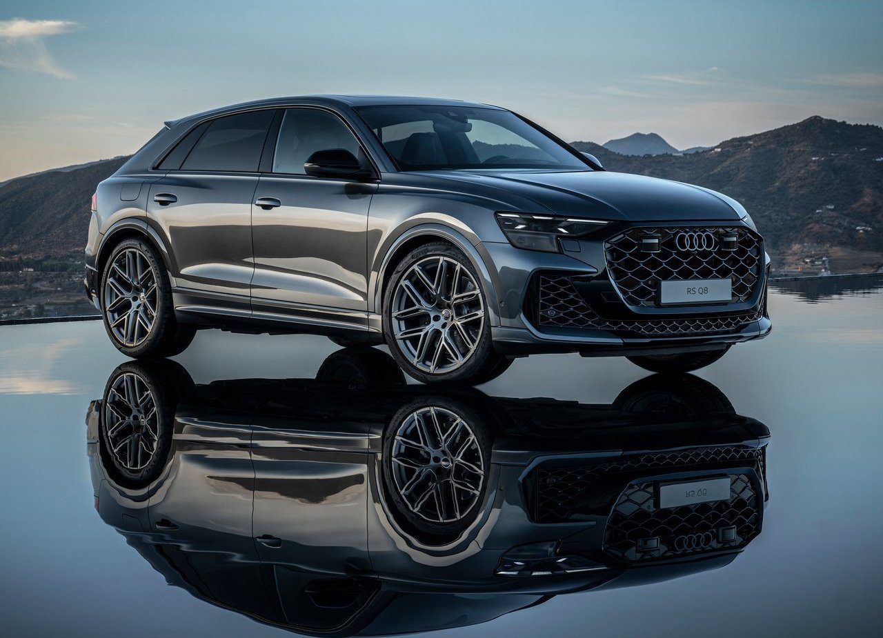 AUDI RS Q8, foto 2