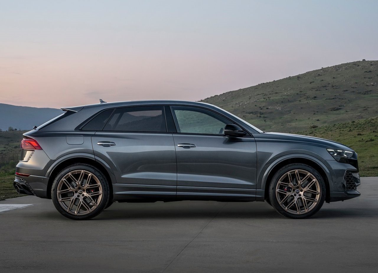 AUDI RS Q8, foto 11