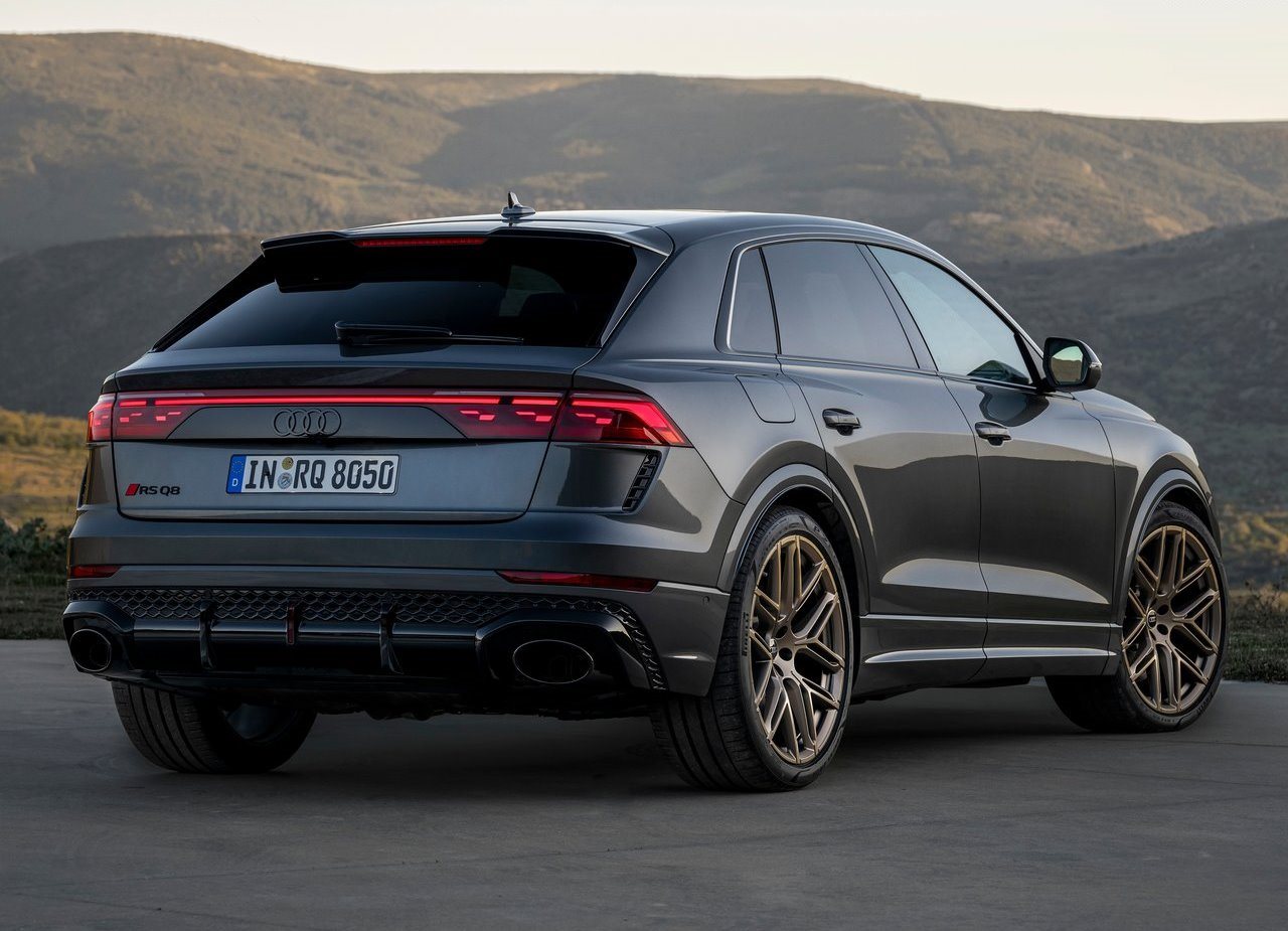 AUDI RS Q8, foto 13