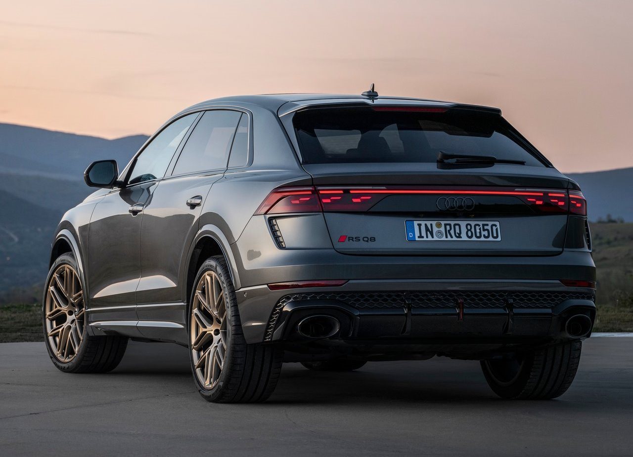 AUDI RS Q8, foto 14