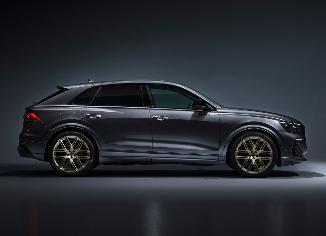 AUDI RS Q8, foto 24