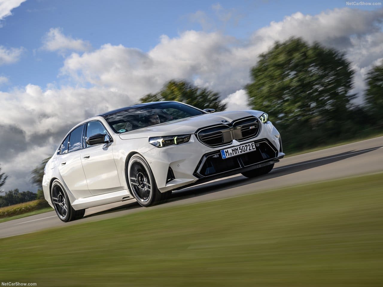 2025 - BMW M5 SEDAN ALPIN WHITE, foto 13
