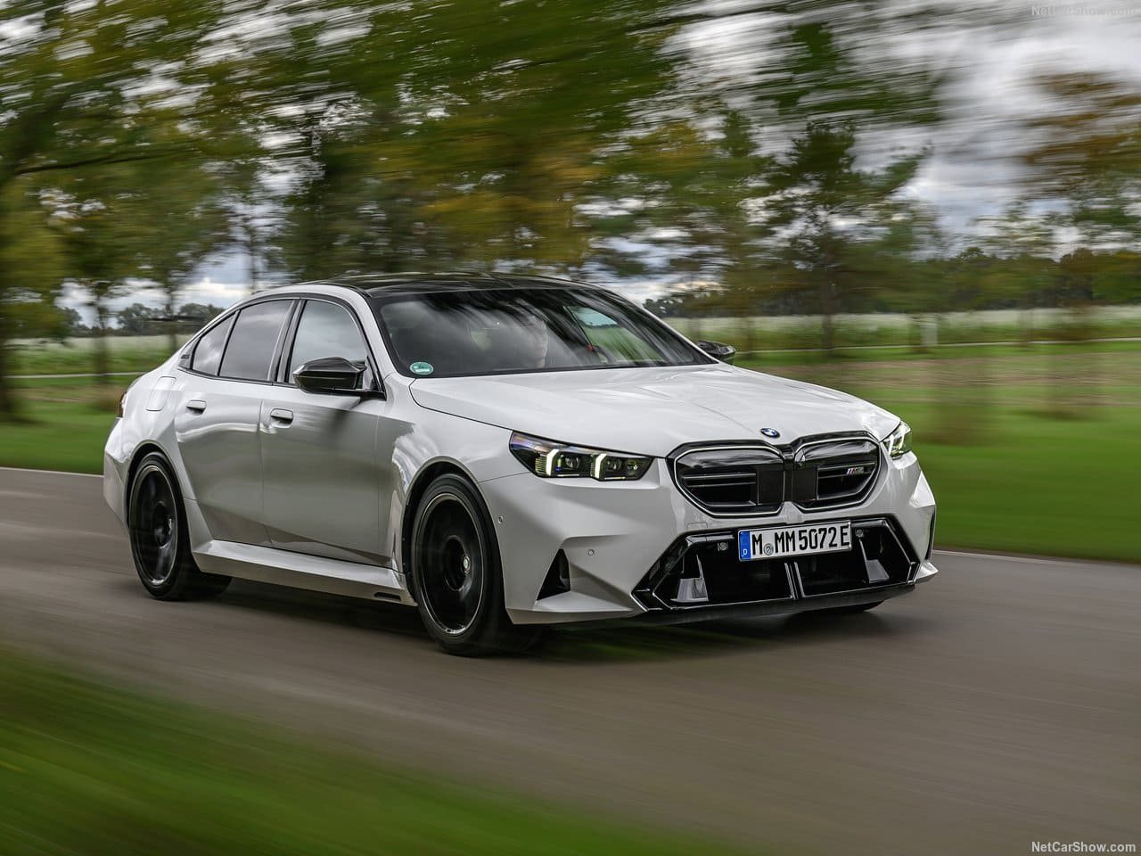 2025 - BMW M5 SEDAN ALPIN WHITE, foto 14