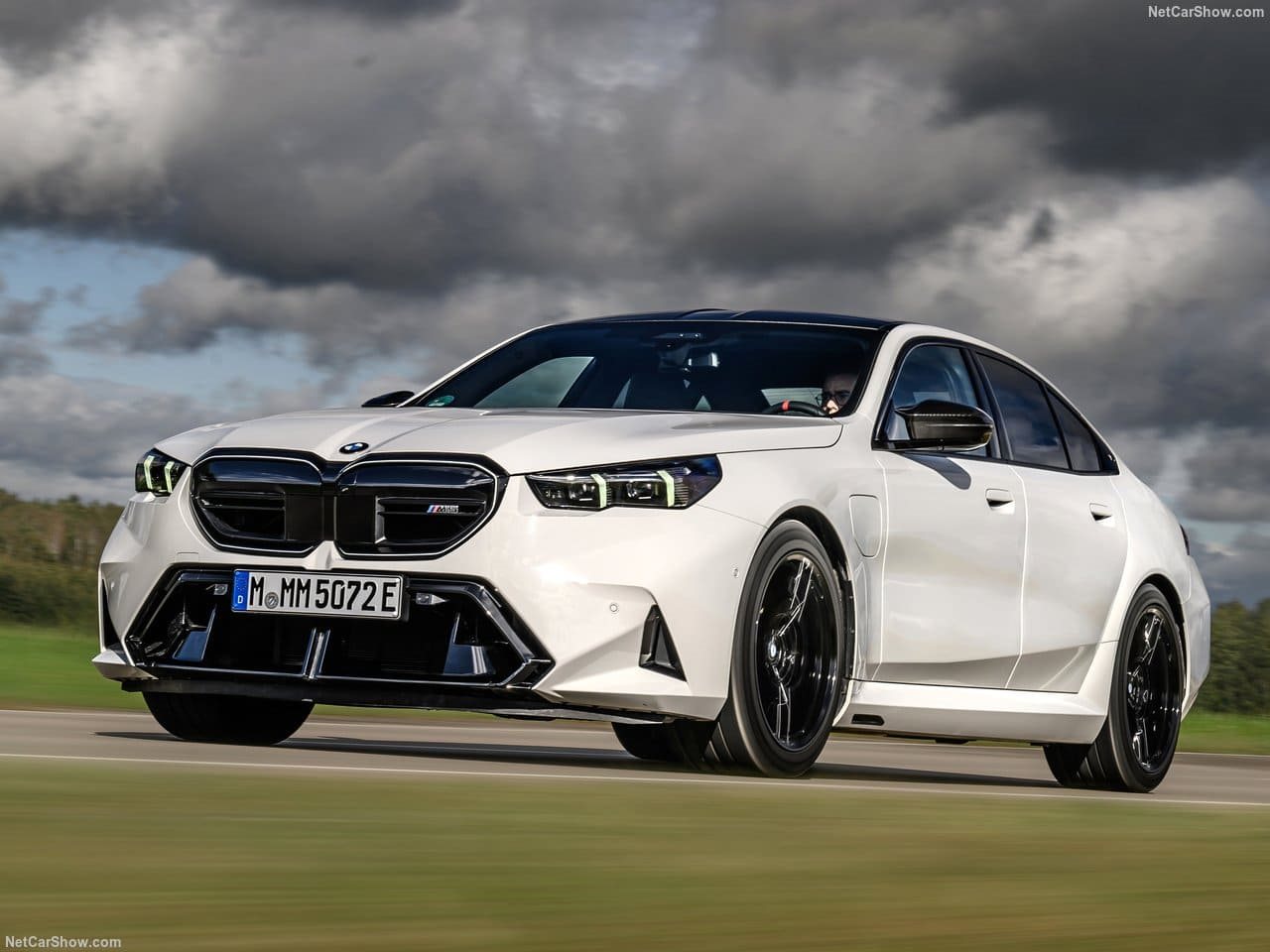 2025 - BMW M5 SEDAN ALPIN WHITE, foto 15