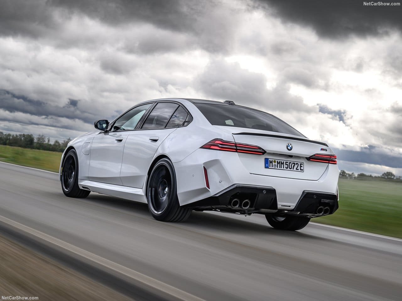 2025 - BMW M5 SEDAN ALPIN WHITE, foto 29