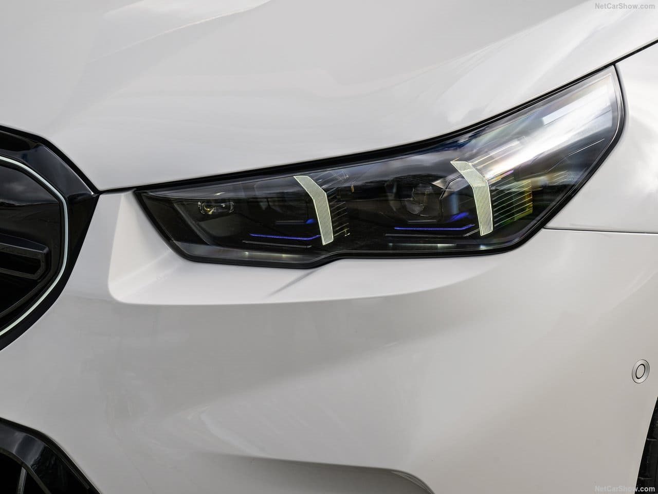 2025 - BMW M5 SEDAN ALPIN WHITE, foto 54