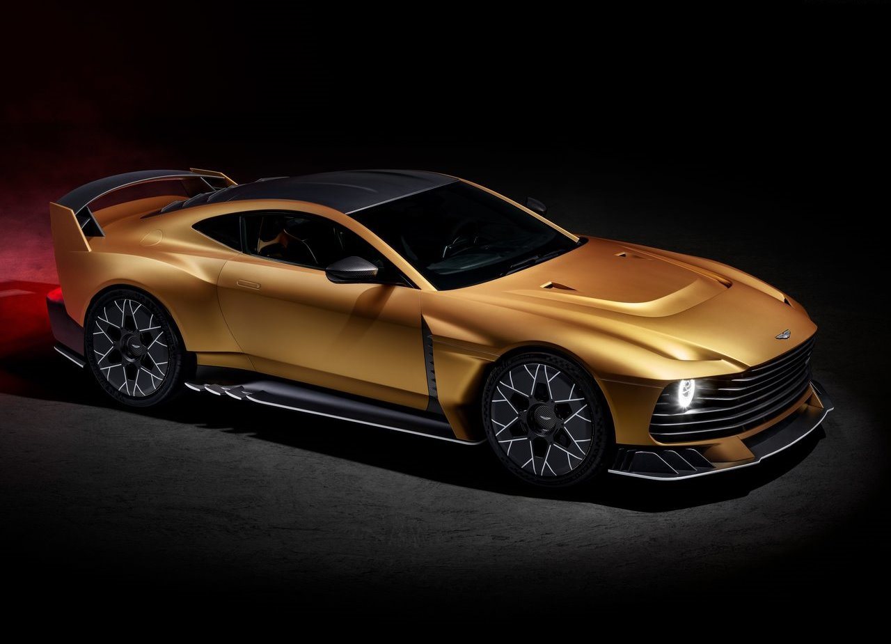 2025 - ASTON MARTIN VALIANT, foto 1