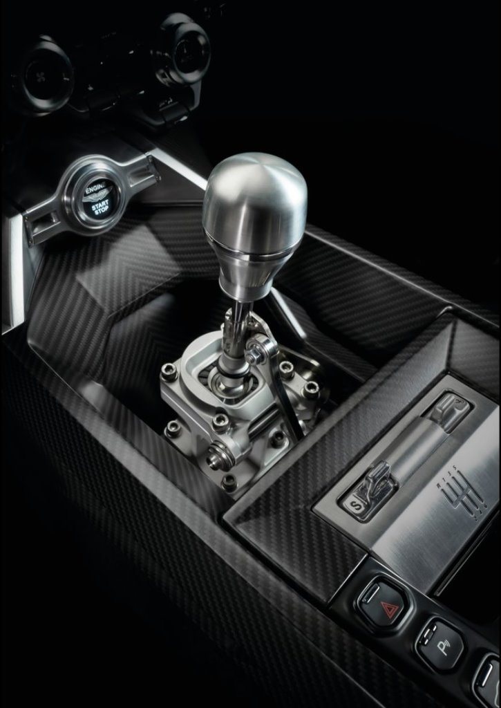 2025 - ASTON MARTIN VALIANT, foto 27