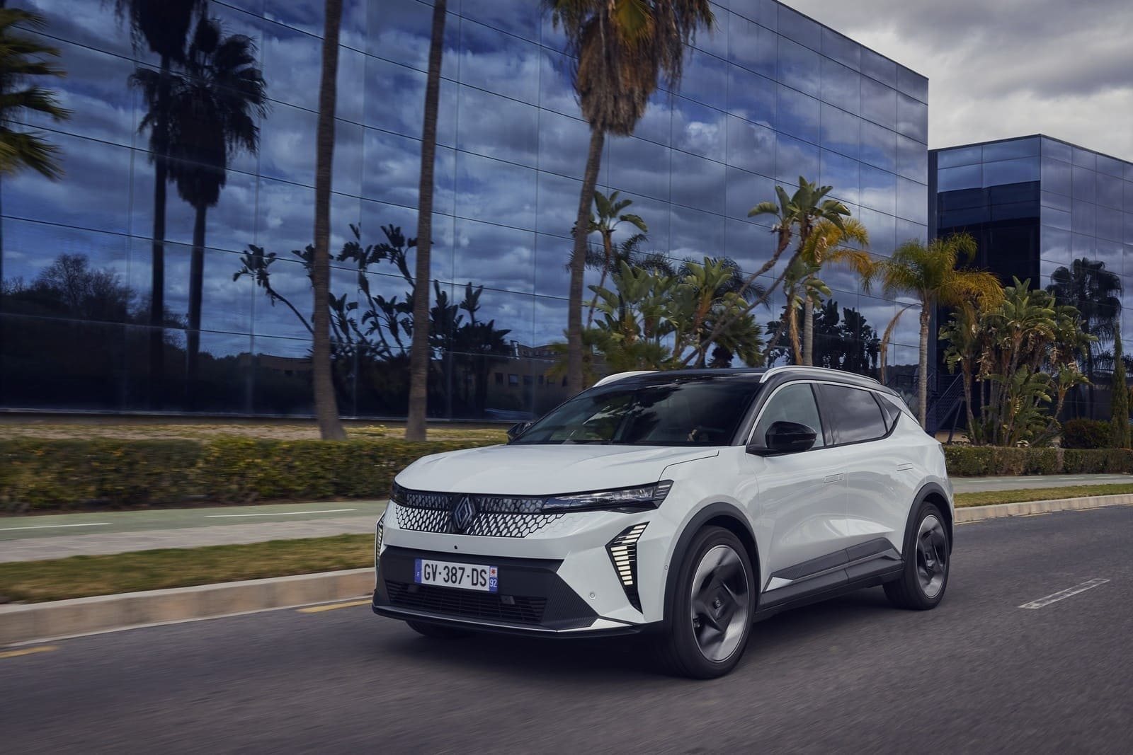 2025 - RENAULT SCÉNIC E-TECH ELECTRIC, foto 1