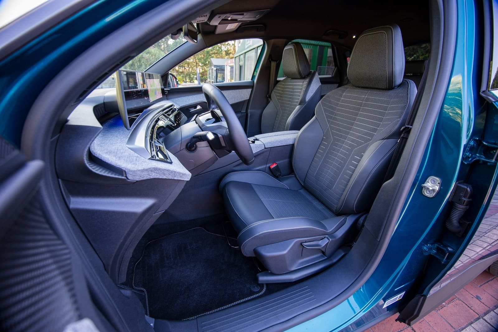2024 - PEUGEOT 3008 ALLURE HYBRID OBSESSION BLUE, foto 59