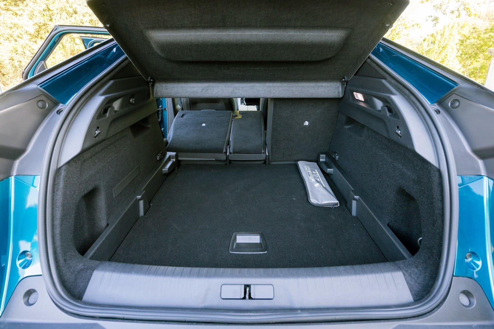 2024 - PEUGEOT 3008 ALLURE HYBRID OBSESSION BLUE, foto 62