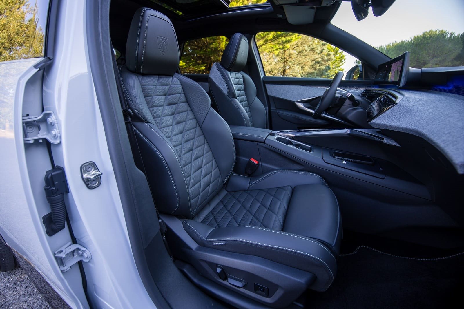2024 - PEUGEOT E-3008 GT OKENITE WHITE, foto 92