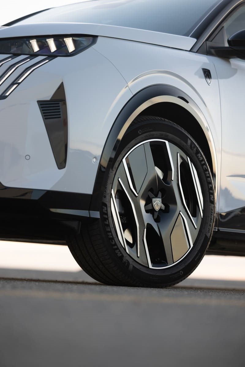 2024 - PEUGEOT E-3008 GT OKENITE WHITE, foto 152