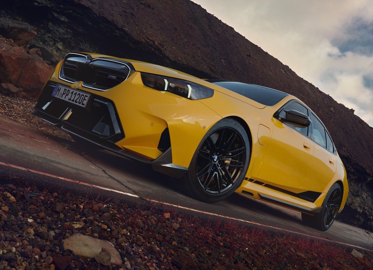 2025 - BMW M5 SEDAN M PERFORMANCE PARTS, foto 2
